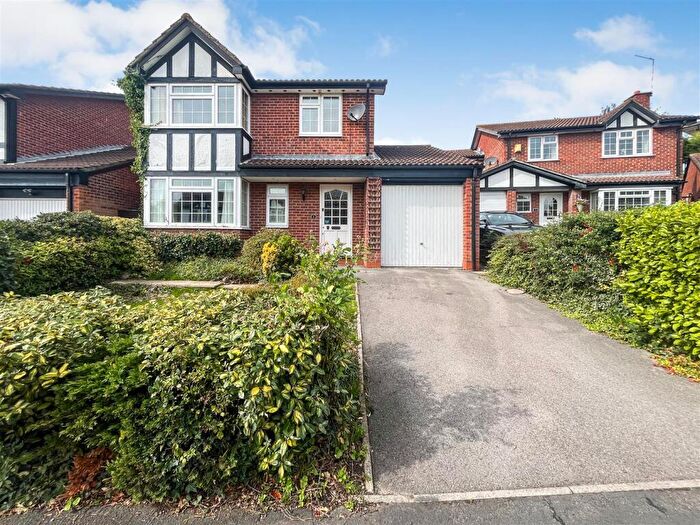 4 Bedroom Detached House For Sale In Cousins Close, Bristol, BS10