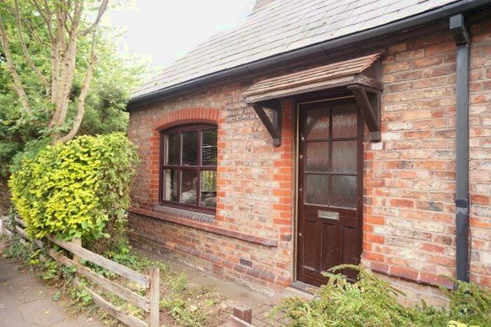 2 Bedroom Mews House To Rent In Allanson Road, Manchester, M22