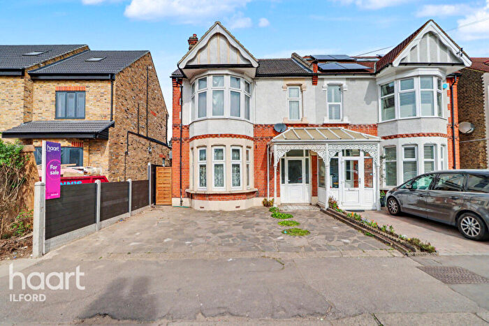 4 Bedroom Semi Detached House For Sale In Coventry Road, Ilford, IG1