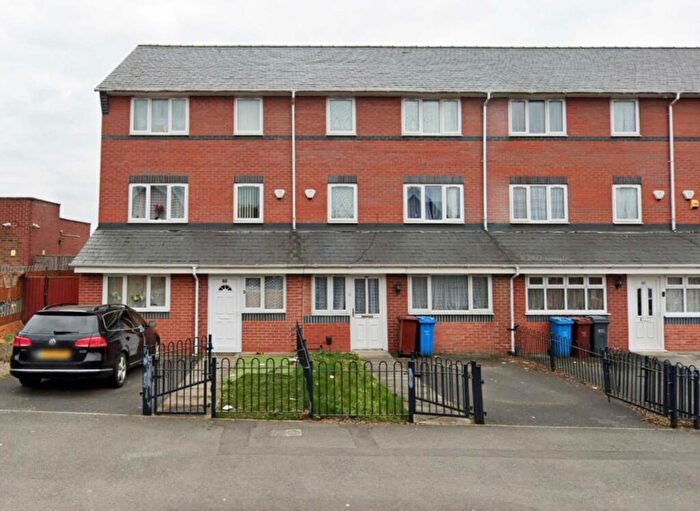 5 Bedroom Terraced House For Sale In Wheler Street, Manchester, M11