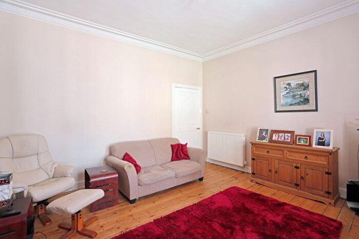 1 Bedroom Flat For Sale In High Street, Kirkcaldy, KY1