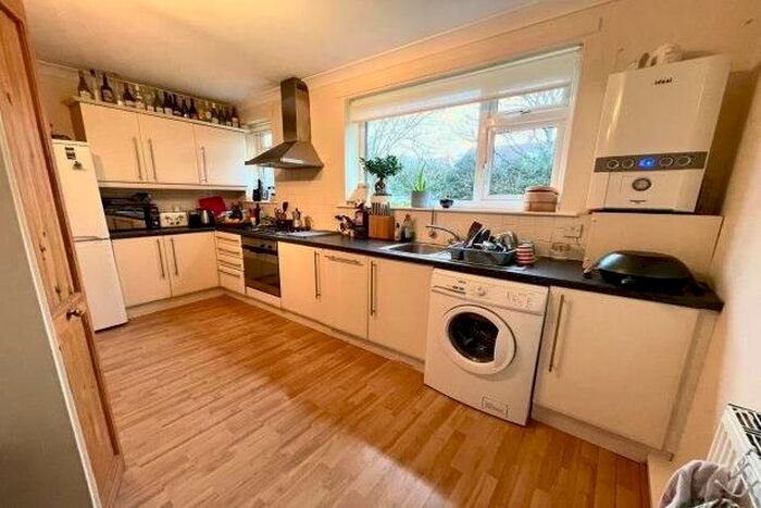 2 Bedroom Flat To Rent In Barlow Moor Court, Manchester M20