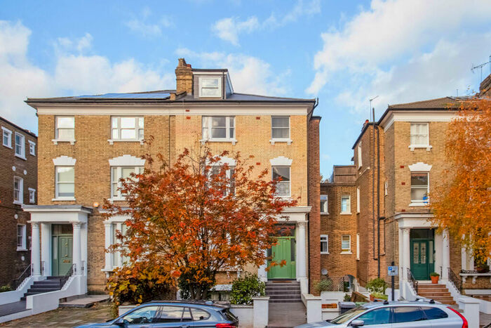 3 Bedroom Flat To Rent In King Henrys Road, Primrose Hill, NW3