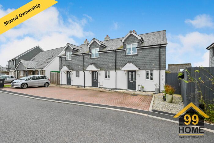2 Bedroom End Of Terrace House For Sale In Trelawny Close, Looe, Cornwall, PL13