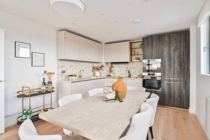 2 Bedroom Flat For Sale In The Wilcox, Vauxhall, London, SW8