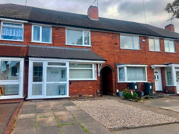 3 Bedroom Property To Rent In Hathersage Road, Great Barr, Birmingham, B42