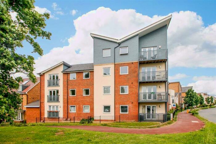 3 Bedroom Apartment To Rent In Addington Avenue, Wolverton Park, Milton Keynes, Buckinghamshire, MK12