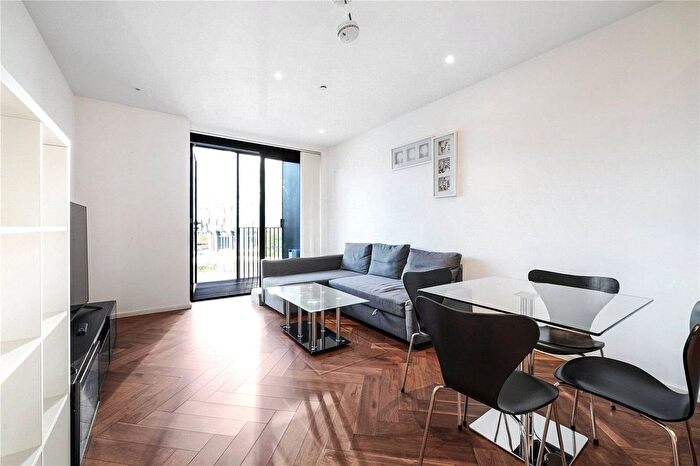 1 Bedroom Flat To Rent In Ambassador Building, New Union Square, London, SW8