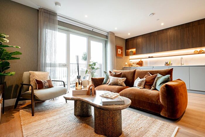 2 Bedroom Flat For Sale In Bow Green, Bow Common Lane, E3