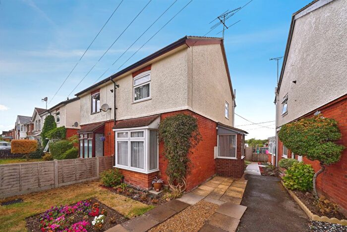 3 Bedroom Semi-Detached House For Sale In Vigo Road, Andover, SP10