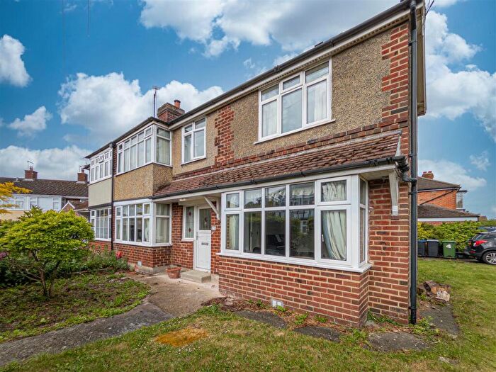 3 Bedroom Semi-Detached House For Sale In The Close, Melksham, SN12