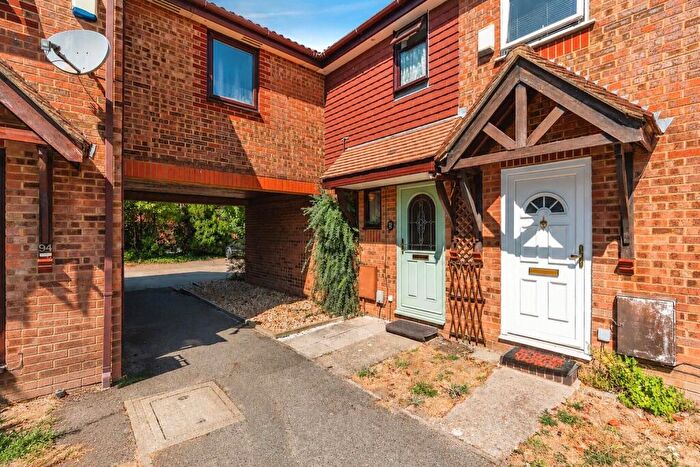 2 Bedroom End Of Terrace House For Sale In Brunel Road, Redbridge, Southampton, Hampshire, SO15