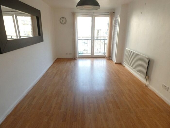 1 Bedroom Flat To Rent In Millennium Place, Cambridge Heath Road, London, E2