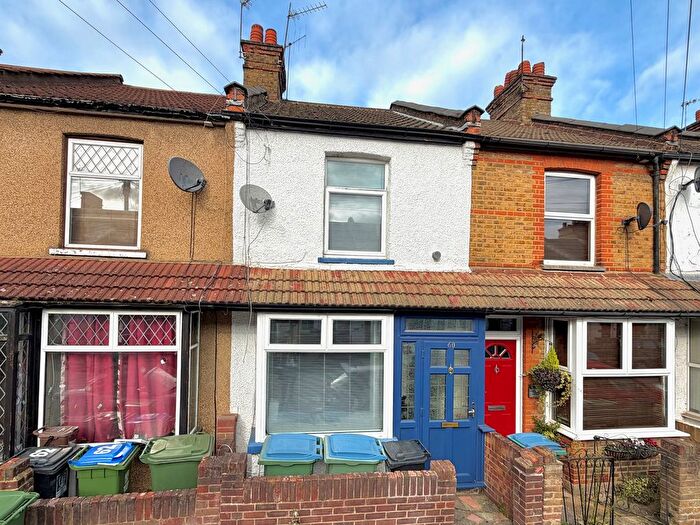3 Bedroom Terraced House For Sale In Cecil Street, Watford, WD24