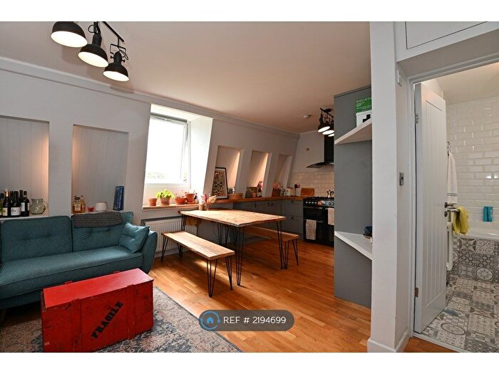 2 Bedroom Flat To Rent In Trinity Road, London, N22