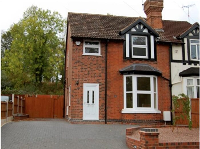 3 Bedroom Semi-Detached House To Rent In Birmingham Road, Redditch, B97
