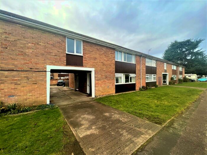 2 Bedroom Flat To Rent In Shelley Close, Abingdon, OX14
