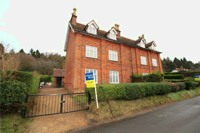 4 Bedroom Semi-Detached House To Rent In The Village, Old Warden, SG18