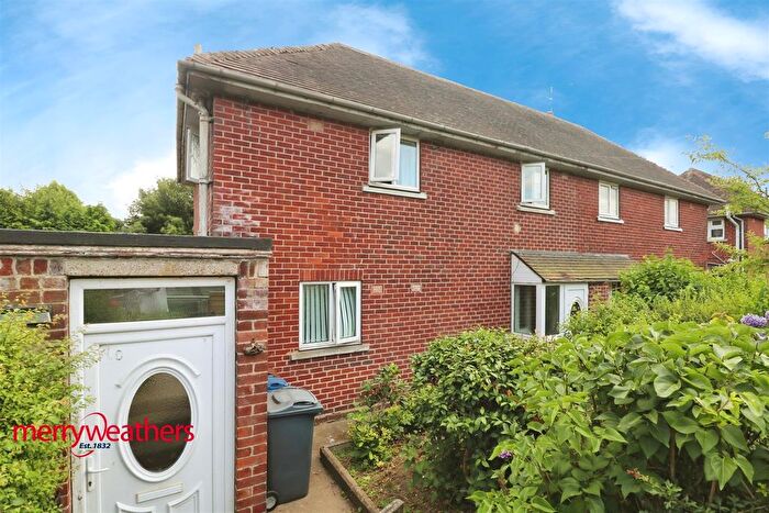 3 Bedroom Semi-Detached House For Sale In Underhill, Worsbrough, Barnsley, S70