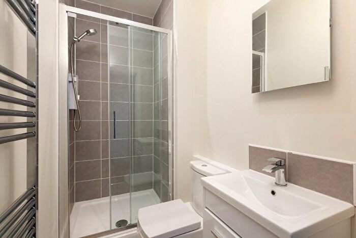 1 Bedroom Flat To Rent In Grove Road, Eastbourne, East Sussex, BN21
