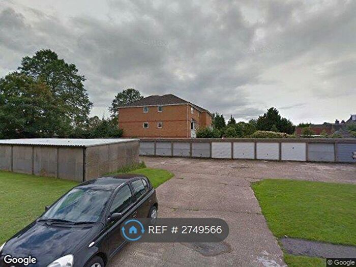 2 Bedroom Flat To Rent In High Street, Langley, Slough, SL3