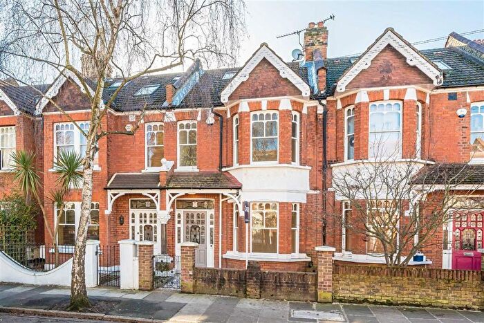 4 Bedroom Semi-Detached House To Rent In Winchendon Road, Teddington, TW11