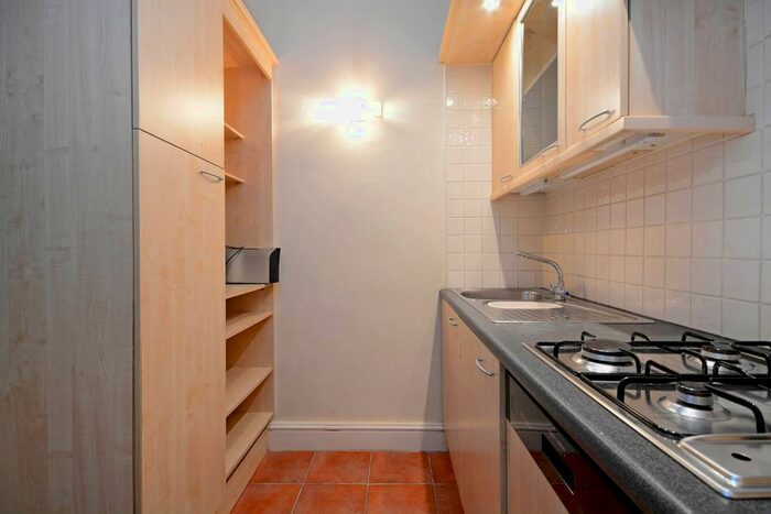 1 Bedroom Flat To Rent In Mansfield Street, Marylebone, London, W1G