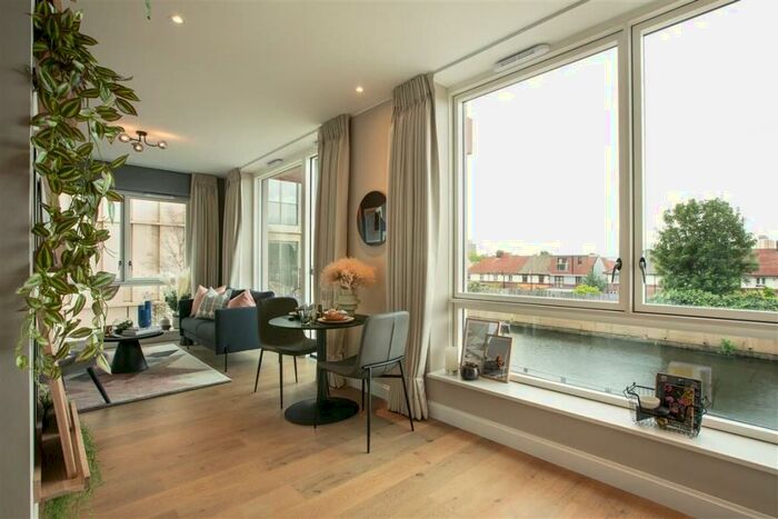 1 Bedroom Flat To Rent In Zinc Street Sugar House Island, E15