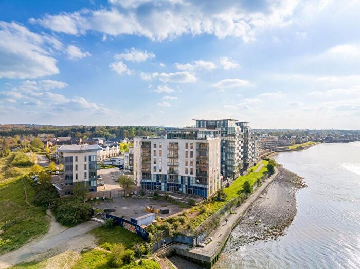 2 Bedroom Apartment For Sale In Oarsman House, Wainwright Avenue, Greenhithe, Kent, DA9