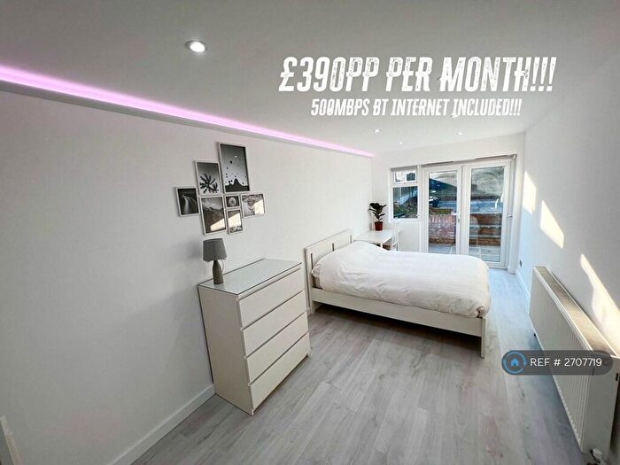 6 Bedroom Semi-Detached House To Rent In Priest Avenue, Canterbury, CT2