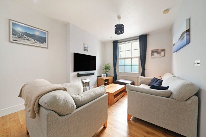 2 Bedroom Terraced House For Sale In Camberwell New Road, Oval, London, SE5