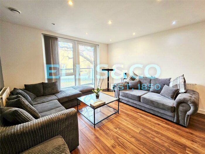 1 Bedroom Apartment To Rent In Green Lane, Edgware, HA8