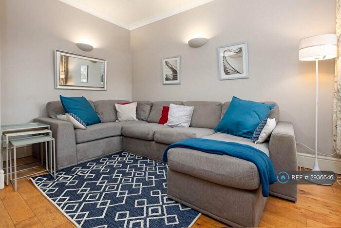 6 Bedroom End Of Terrace House To Rent In Kimbolton Avenue, Nottingham, NG7