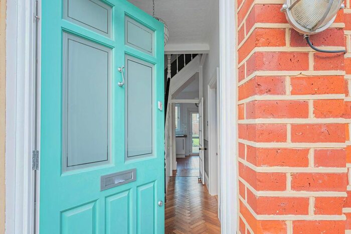 3 Bedroom Semi-Detached House To Rent In Dowanhill Road, Catford, London, SE6