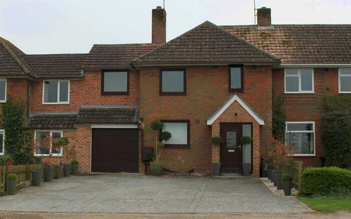 4 Bedroom Property To Rent In Cambrai Road, Ridgeway View, Chiseldon, SN4