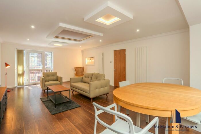 3 Bedroom Property To Rent In - Goswell Road, London, EC1V