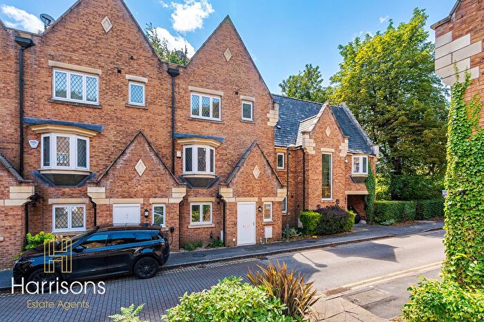 4 Bedroom Property To Rent In Reeceton Gardens, Bolton, BL1