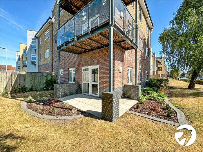 2 Bedroom Flat For Sale In North Street, Milton Regis, Sittingbourne, Kent, ME10