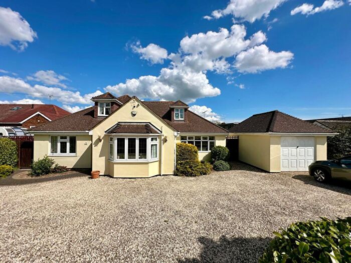 4 Bedroom Detached House For Sale In Kennel Lane, Great Burstead, Billericay, CM11