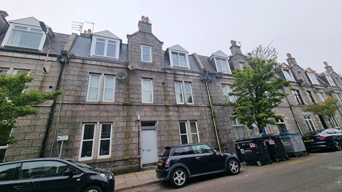 1 Bedroom Flat To Rent In Wallfield Crescent, Rosemount, Aberdeen, AB25