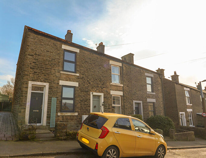 2 Bedroom End Of Terrace House To Rent In Post Street, Padfield, SK13