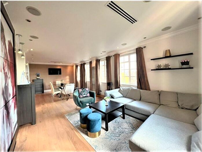 3 Bedroom Property To Rent In Cropthorne Court, Maida Vale, London, W9