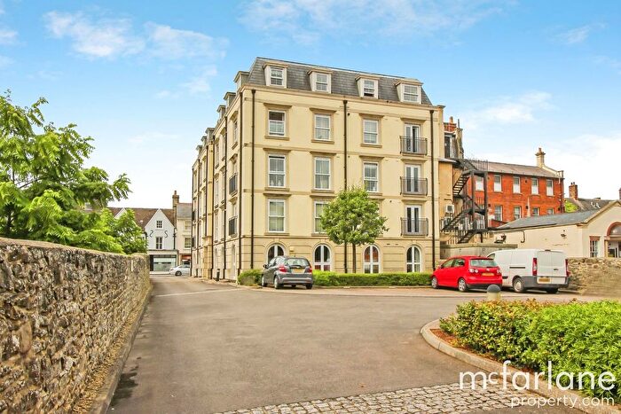 2 Bedroom Flat For Sale In Horder Mews, Swindon, SN1