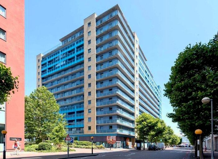 2 Bedroom Flat To Rent In Westgate Apartments, Royal Victoria Dock, Canary Wharf, London, E16