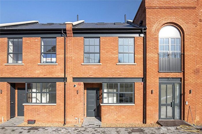 4 Bedroom Property To Rent In Station Road, Wimbledon, SW19