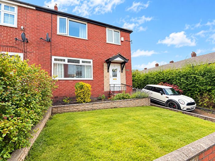 3 Bedroom Semi Detached House For Sale In Top Street, Greenacres, Oldham, OL4