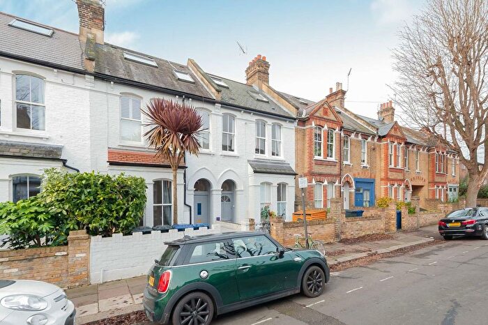 2 Bedroom Flat To Rent In Beaumont Road, Chiswick, W4