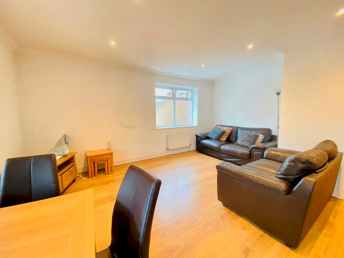 2 Bedroom Apartment To Rent In Mulgrave Road, Croydon, CR0