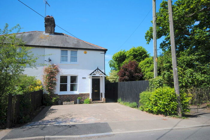 3 Bedroom Cottage To Rent In Mill Lane, Oxted, RH8