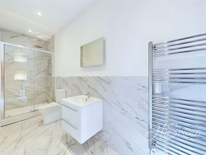 1 Bedroom Flat For Sale In Scarborough Place, Torquay, TQ2